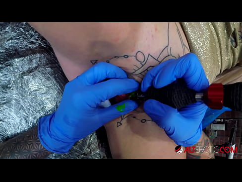 ❤️ Extrem tätowierte Hottie Sully Savage hat ein Tattoo auf ihrer Klitoris ❤ Russian porn bei uns de.xxxpornolive.ru